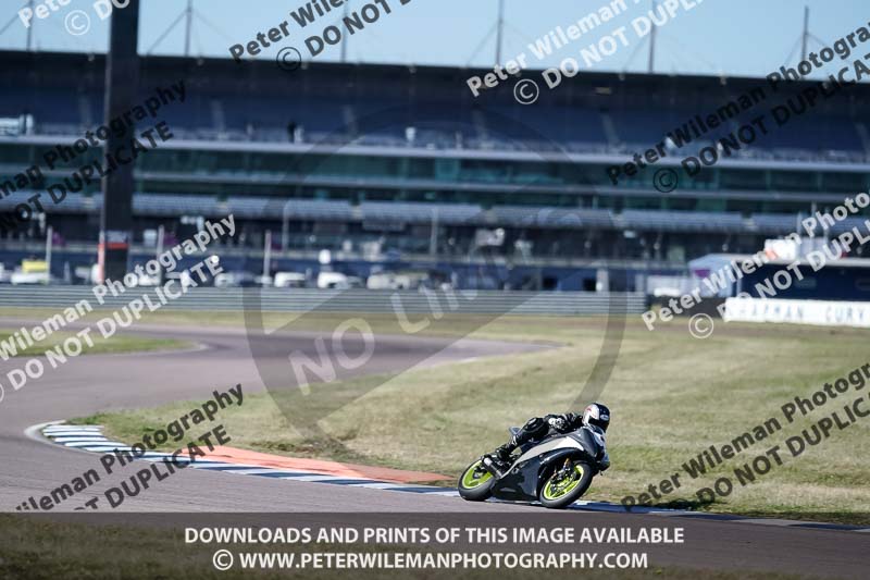 Rockingham no limits trackday;enduro digital images;event digital images;eventdigitalimages;no limits trackdays;peter wileman photography;racing digital images;rockingham raceway northamptonshire;rockingham trackday photographs;trackday digital images;trackday photos